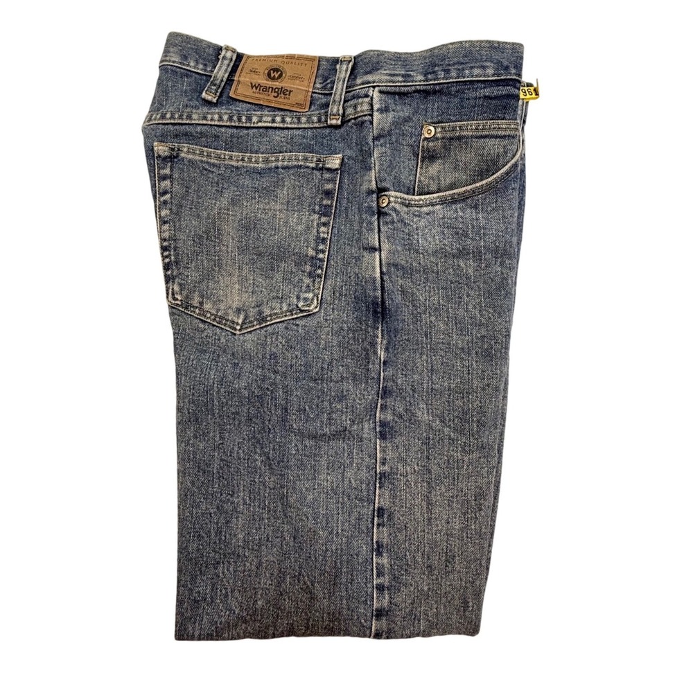 Wrangler‎ Mens Relaxed Fit Straight Leg Jeans 34x30 Medium Wash Blue 97601VR